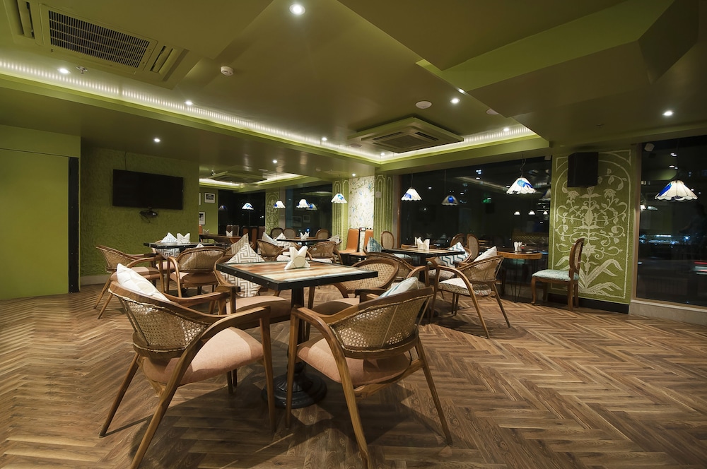 The Oakland Plaza by Orion Hotels 38/48