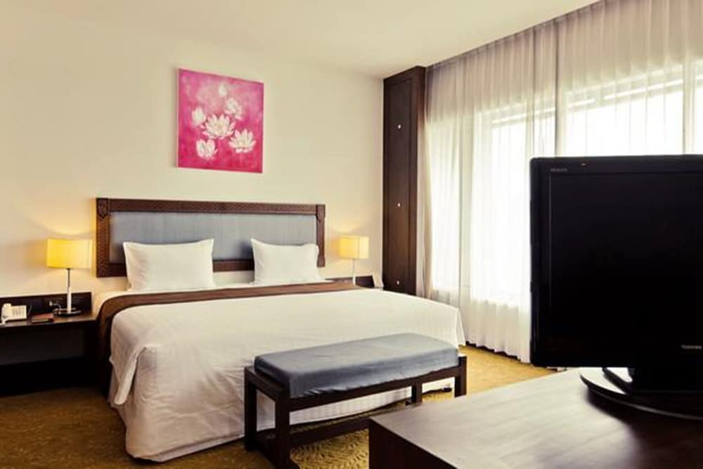 Sunee Grand Hotel And Convention Center 8/41