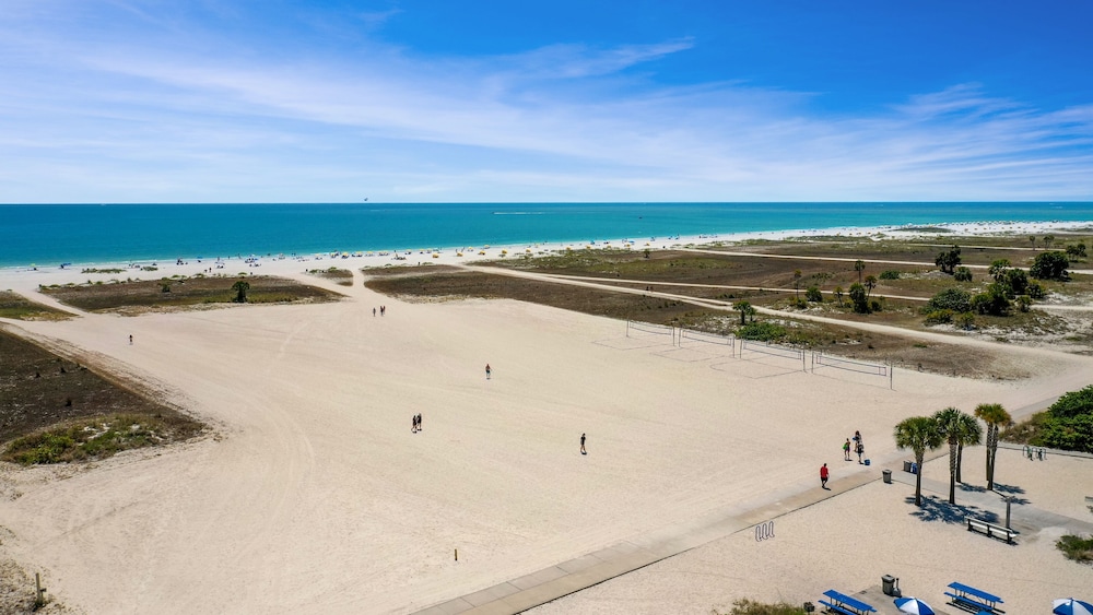 Surf Beach Resort 44/50