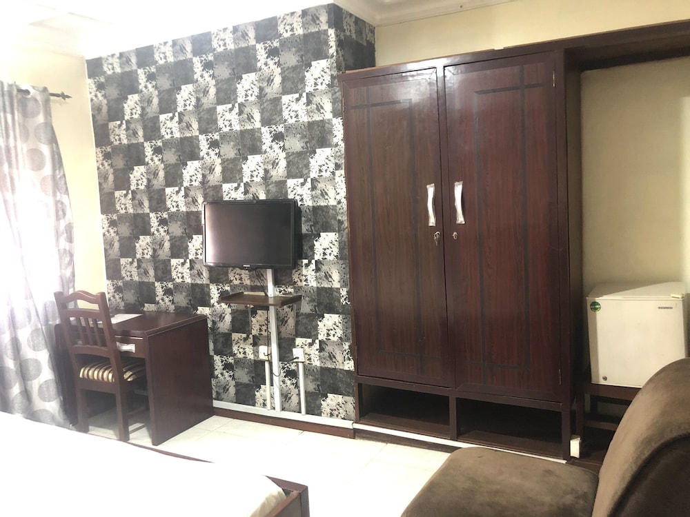 Sena Hotel And Resort 23/25
