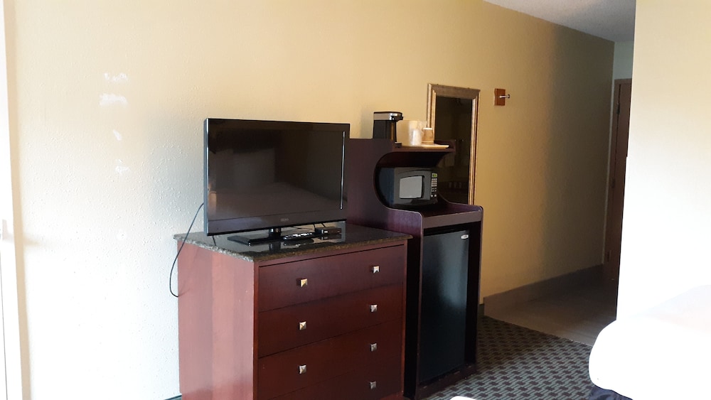 Baymont by Wyndham Williamsburg 36/45
