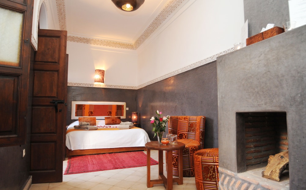 Riad Elias 34/72