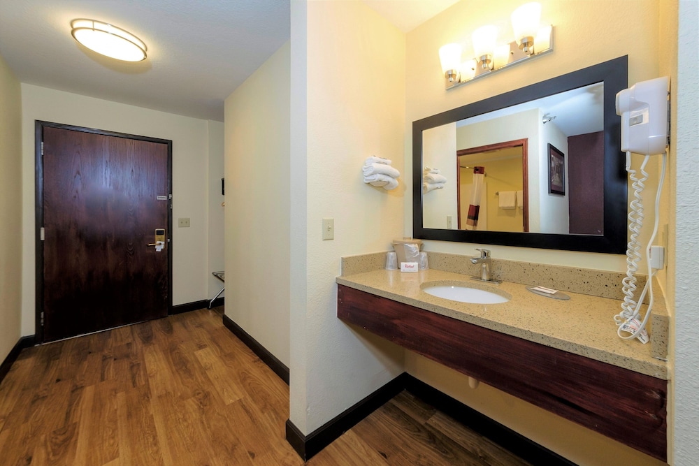 Red Roof Inn Osage Beach 59/60