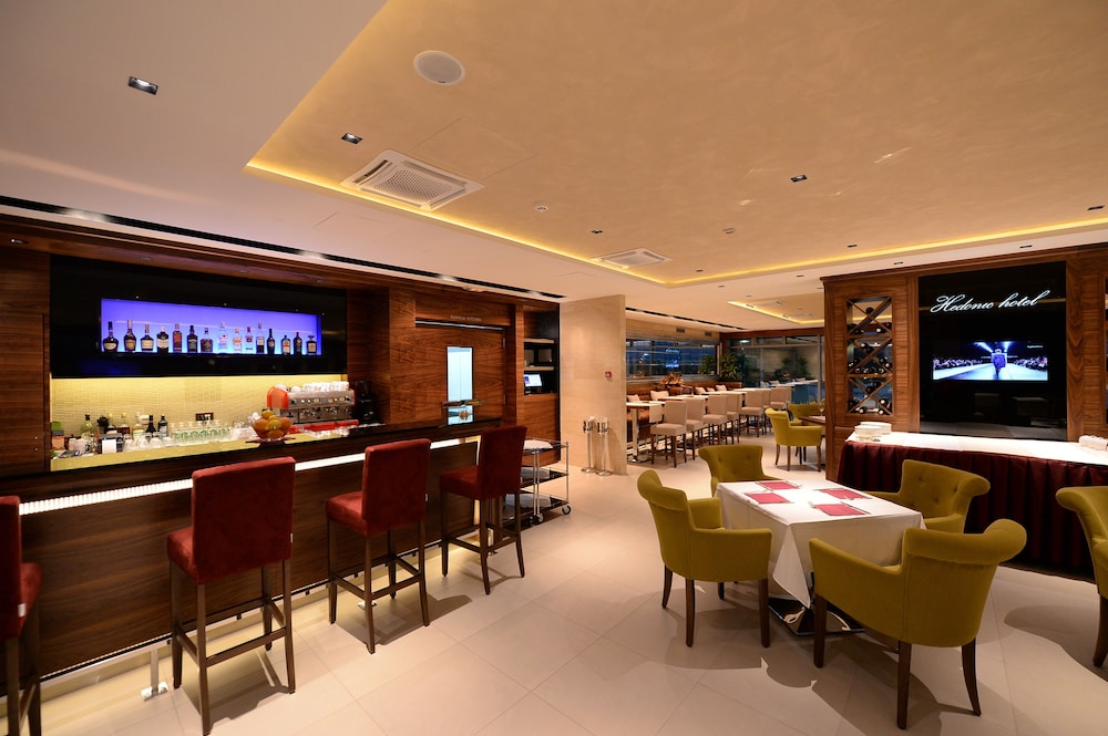 Hotel Hedonic 34/50