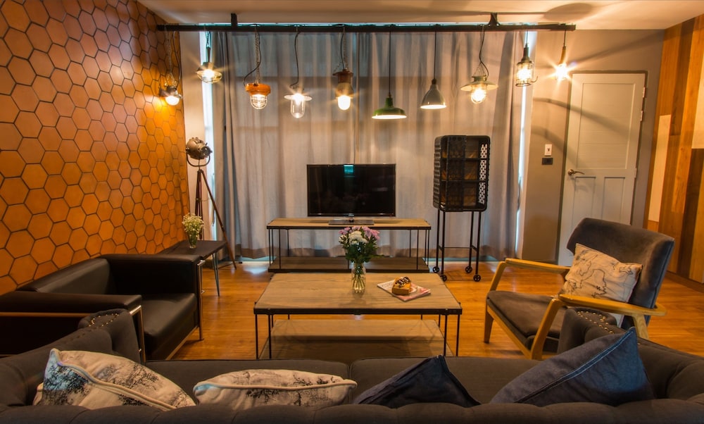 Space 59 Hotel 34/46