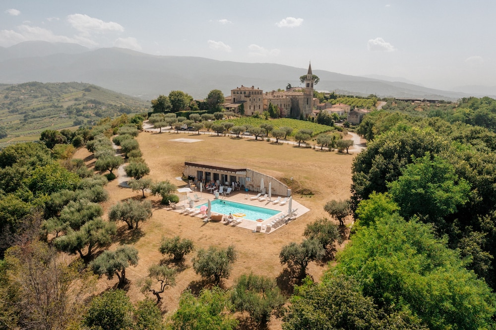 CASTELLO DI SEMIVICOLI 38/44