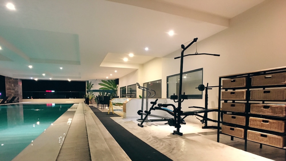 Sea Garden Hotel 46/65
