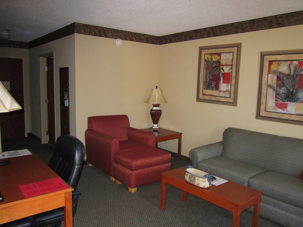 Comfort Inn & Suites Lexington South 34/46