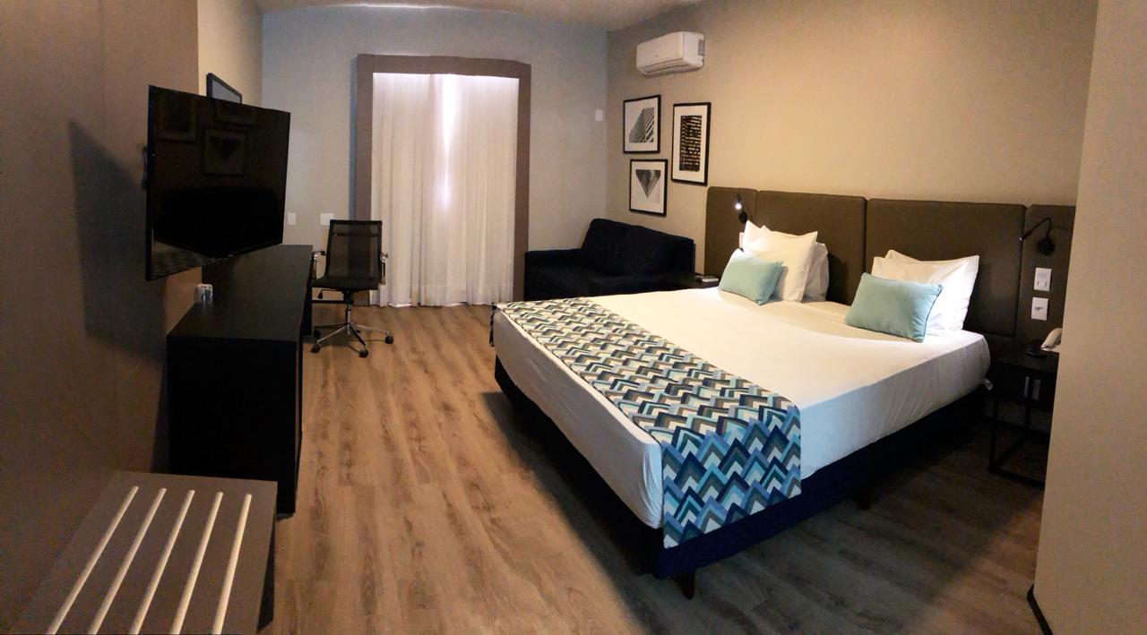 UPGRADE, SUITE, QUEEN BED