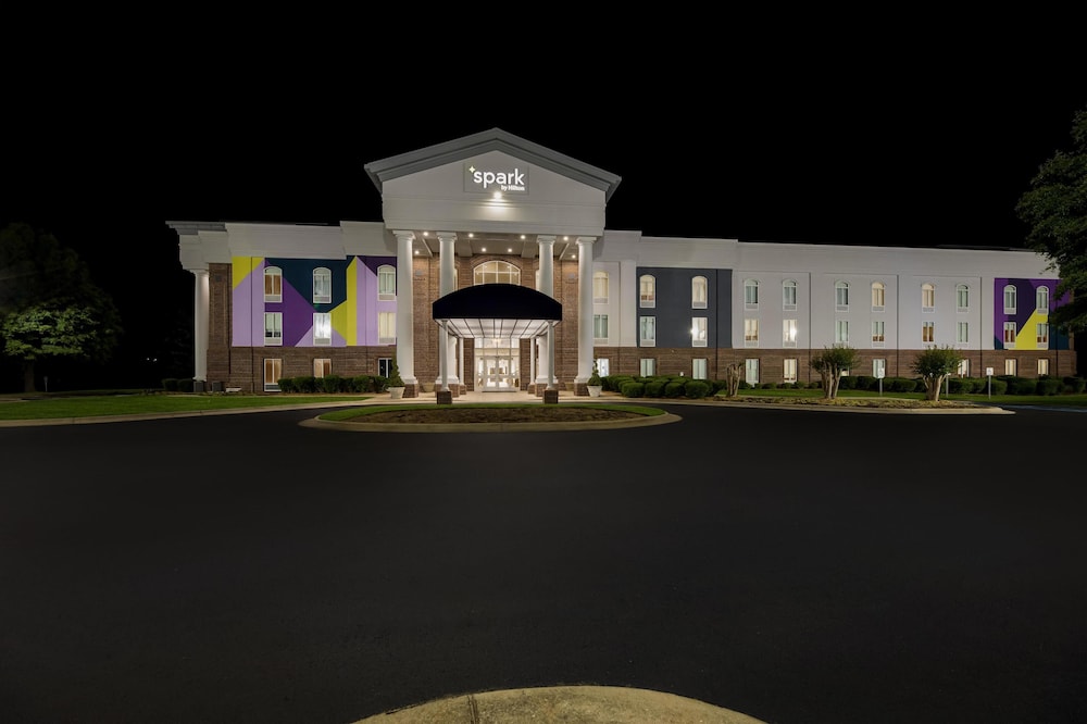 Spark by Hilton Tuscumbia Muscle Shoals 56/61