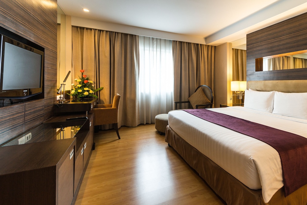 Novotel Living Bangkok Sukhumvit Legacy 24/77