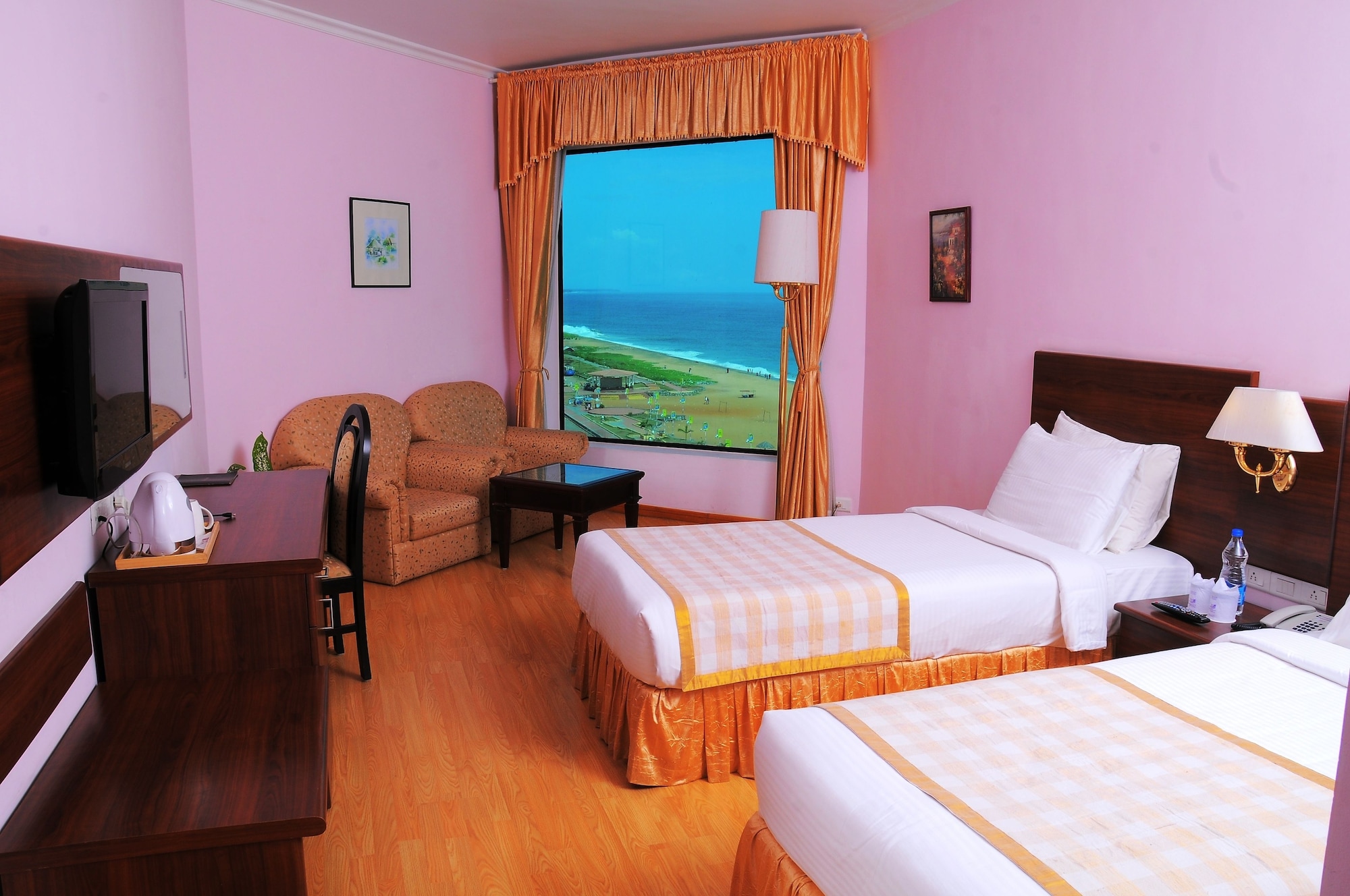 Executive, Suite, The Quilon Beach 4/10