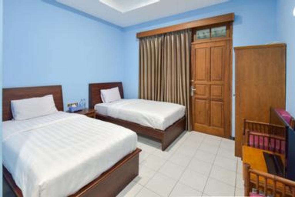 Superior, Twin Beds