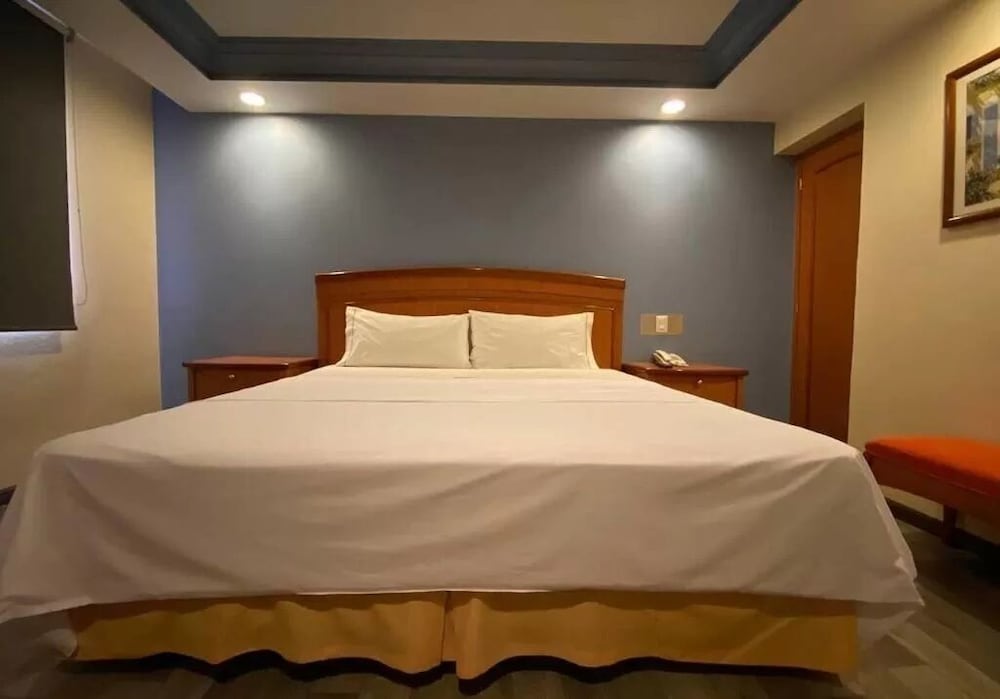 Hotel San Diego 5/26