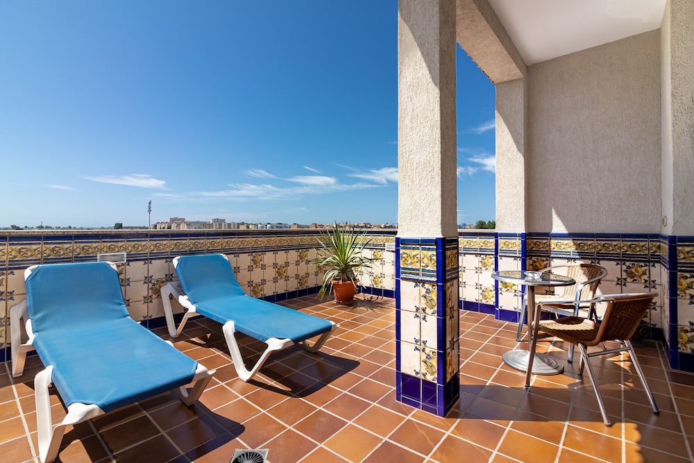 Hotel Avenida Tropical By Bossh 30/50