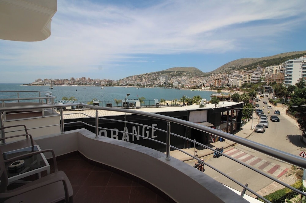 Hotel Strora 3/50