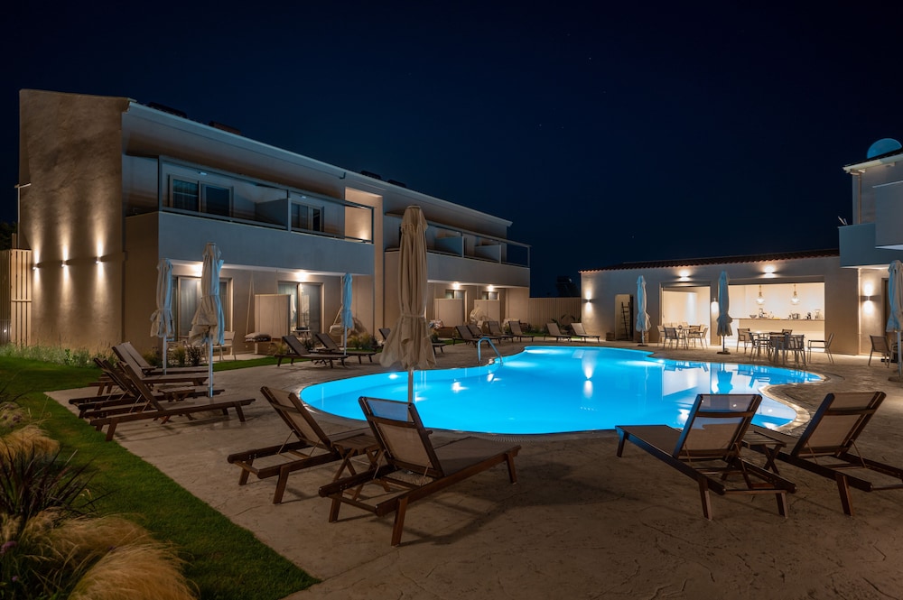 Scarabeo Hotel and Villas Parga 50/57