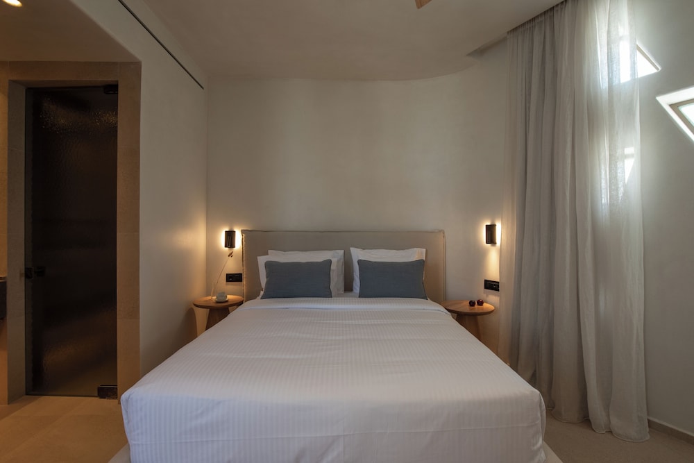 Nuca Mykonos 14/48