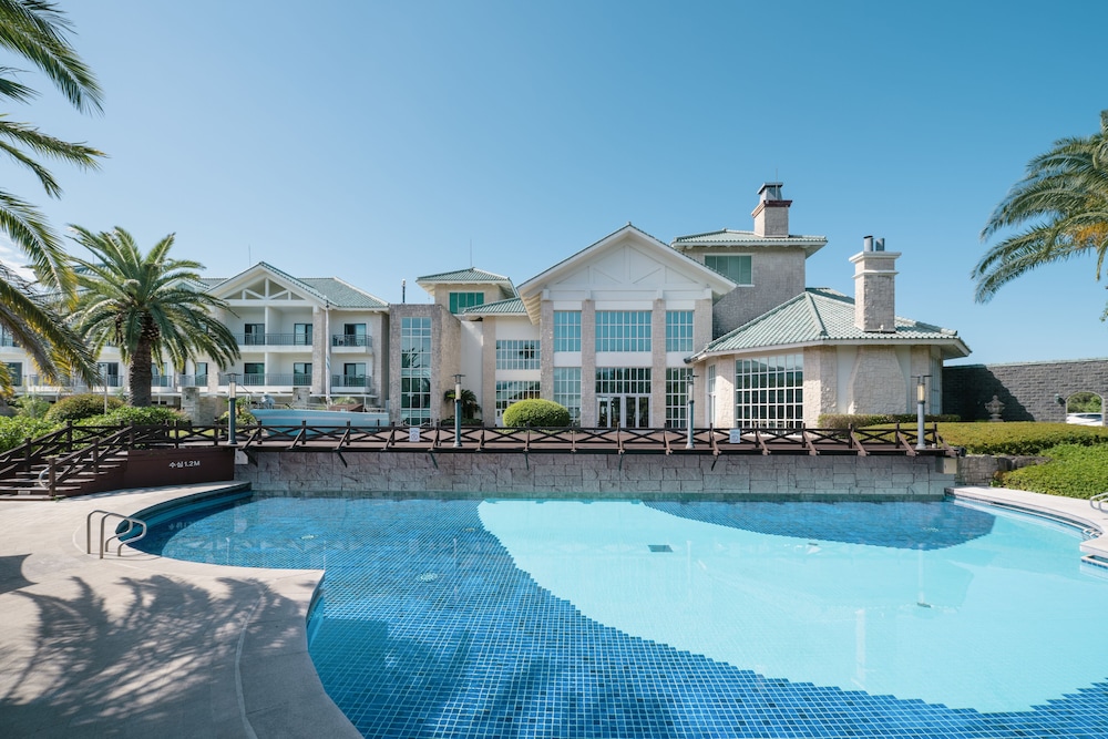The Suites Hotel Jeju in SEOGWIPO