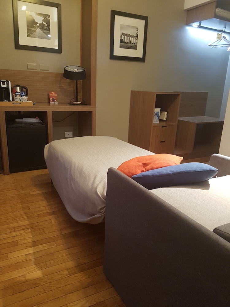 ROOM, TRIPLE