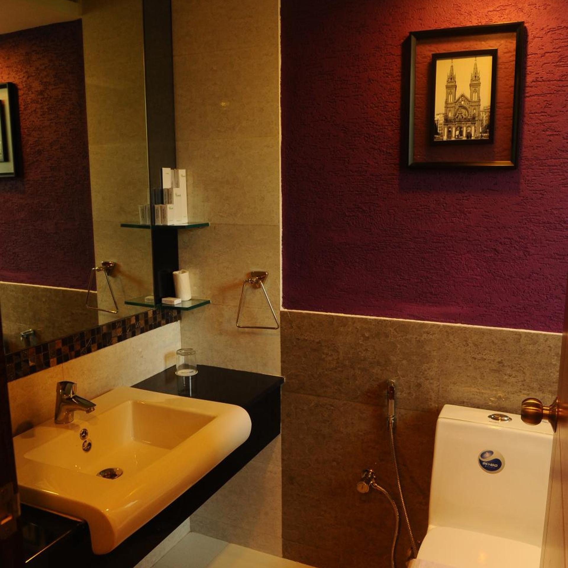 Biverah Hotel Suites 20/20