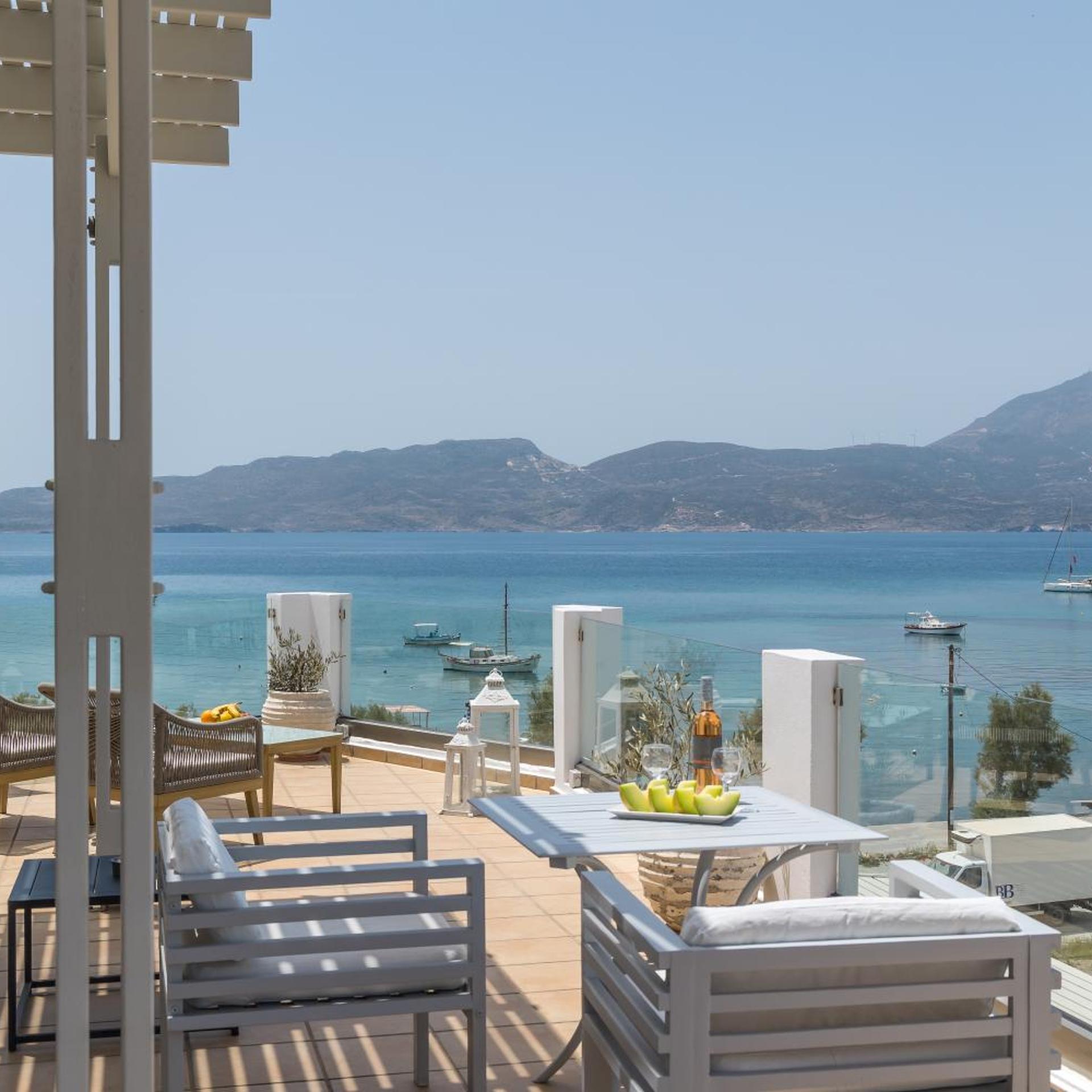 Ostria Hotel-Milos 47/51