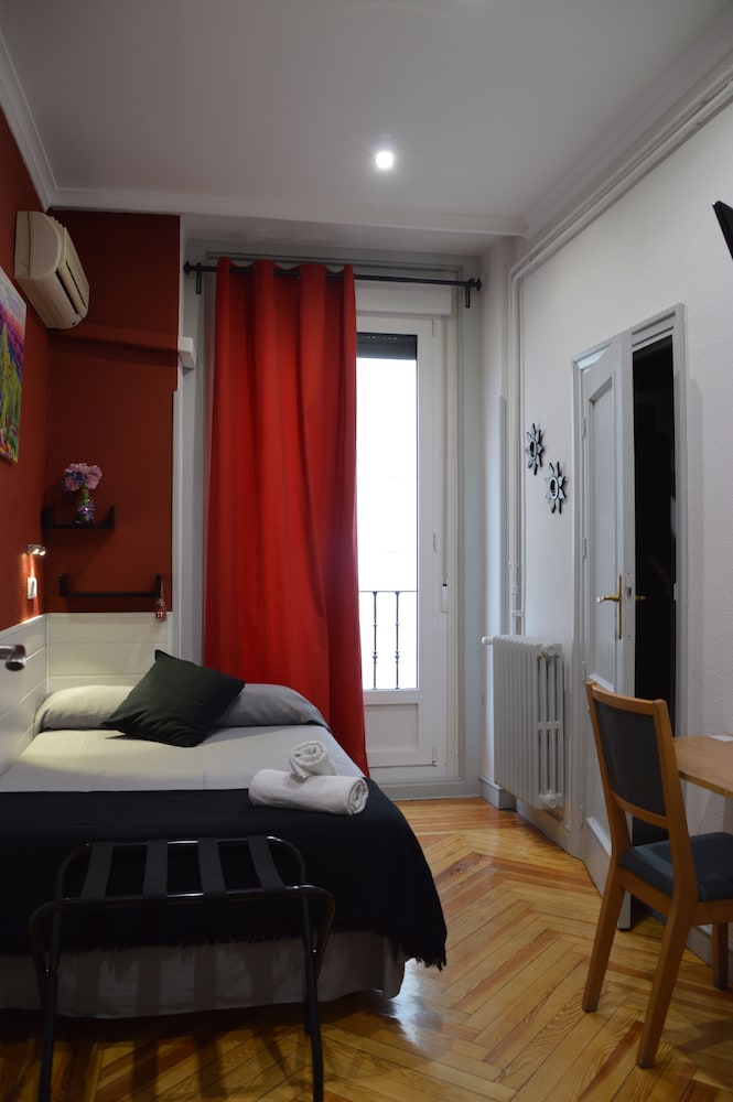 غرفة قياسية مفردة بإطلالة على المدينة بغرفة نوم واحدة، Hostal Aresol 13/15