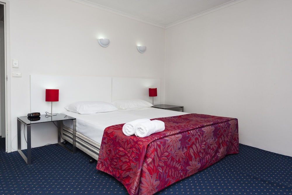 BEST WESTERN BROADBEACH TRAVEL INN APARTMENTS 18/70