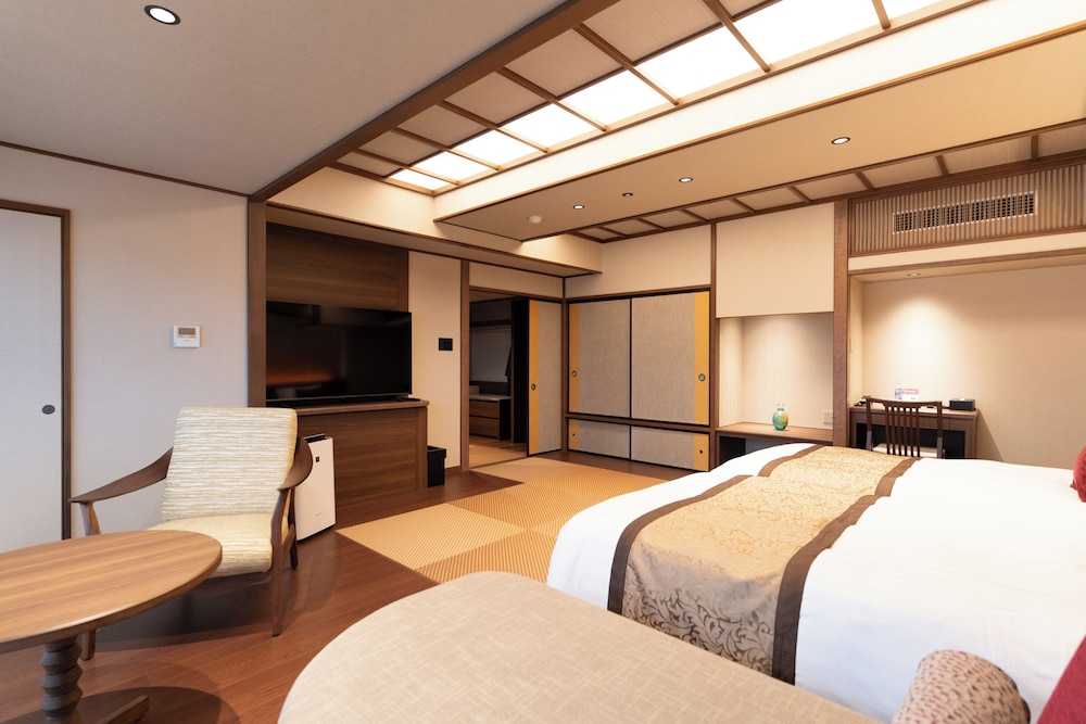 Hanabishi Hotel 24/70