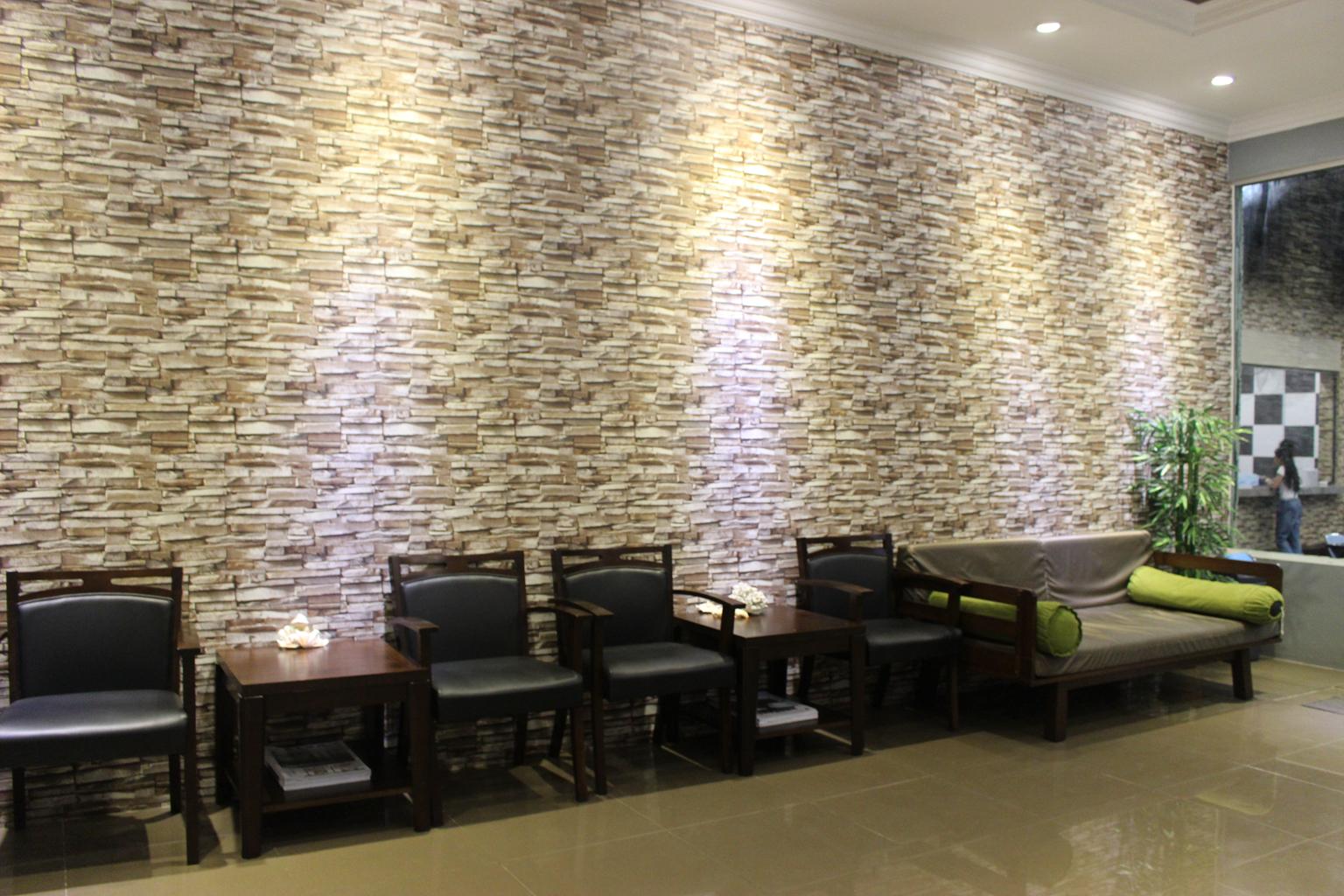 Pacific Inn 17/21