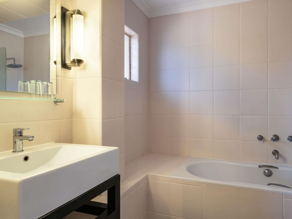 Mercure Hotel Windhoek 50/50