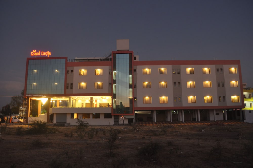 Hotel Sai Grand Castle Inn 1/38