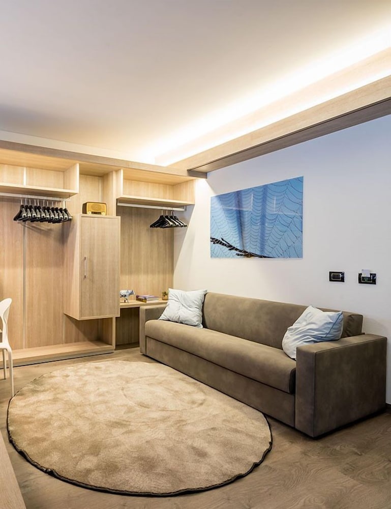 Hotel Fuori Le Mura 27/38
