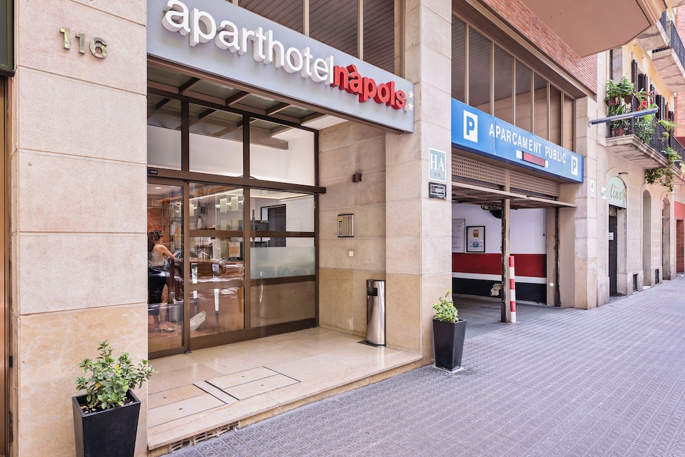 Aparthotel Napols 3/43