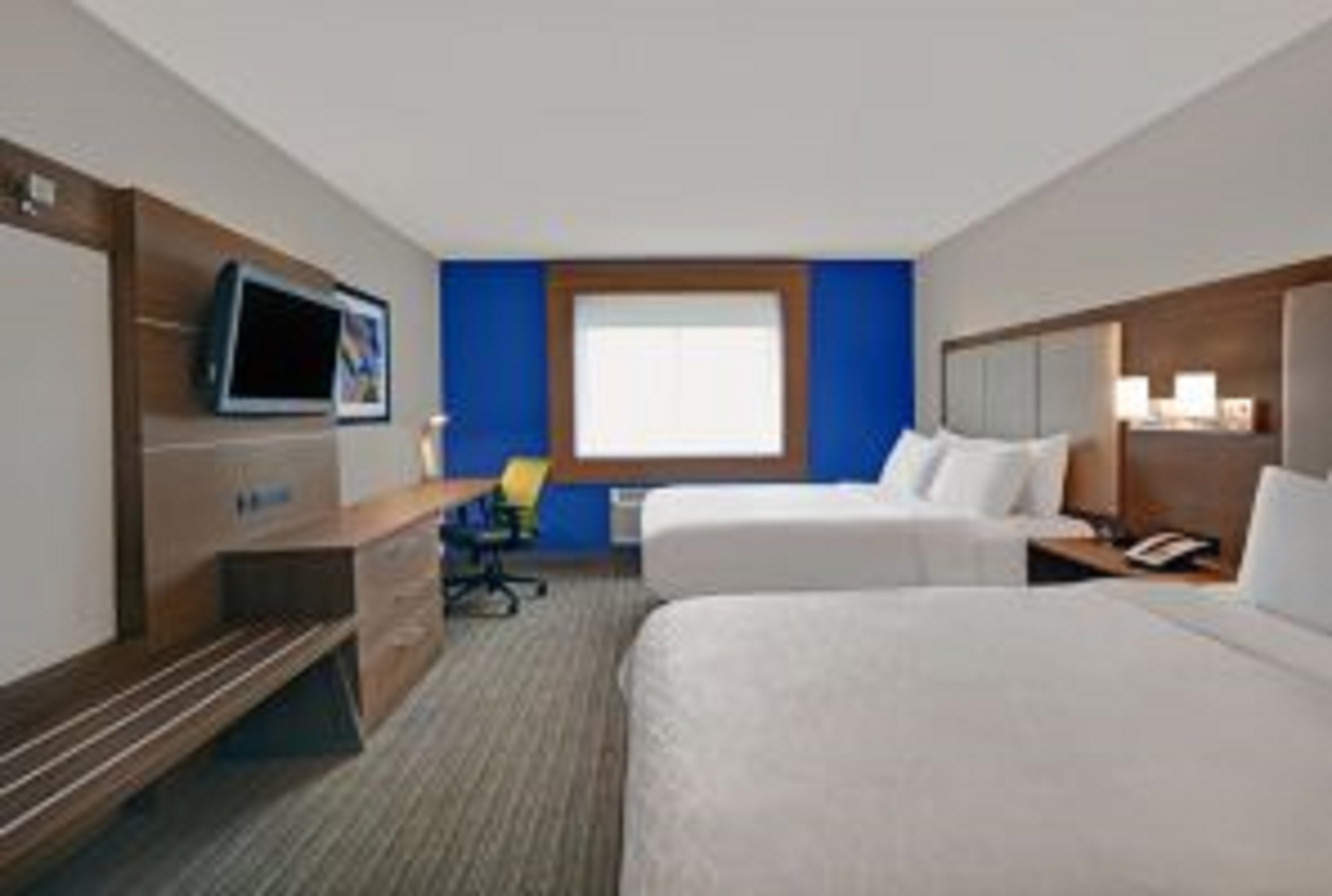 Holiday Inn Express & Suites DETROIT - DEARBORN 23/72
