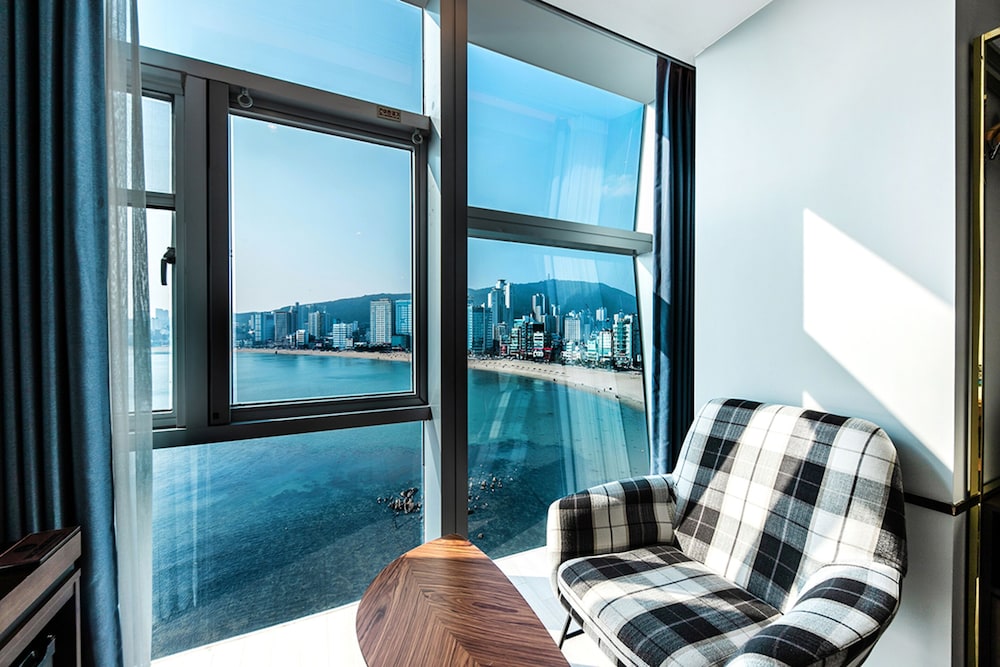 H Avenue Hotel Gwangali Beach 21/50
