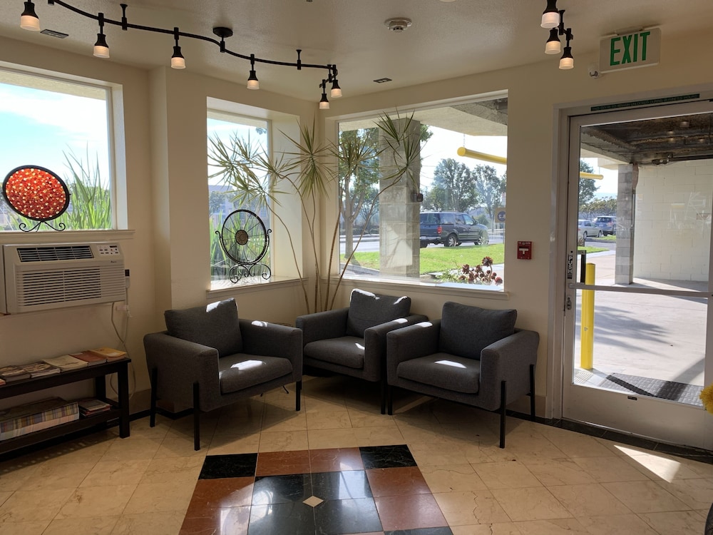 Airport Inn 39/52