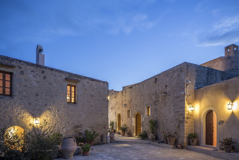 Kapsaliana Village Hotel 4/50
