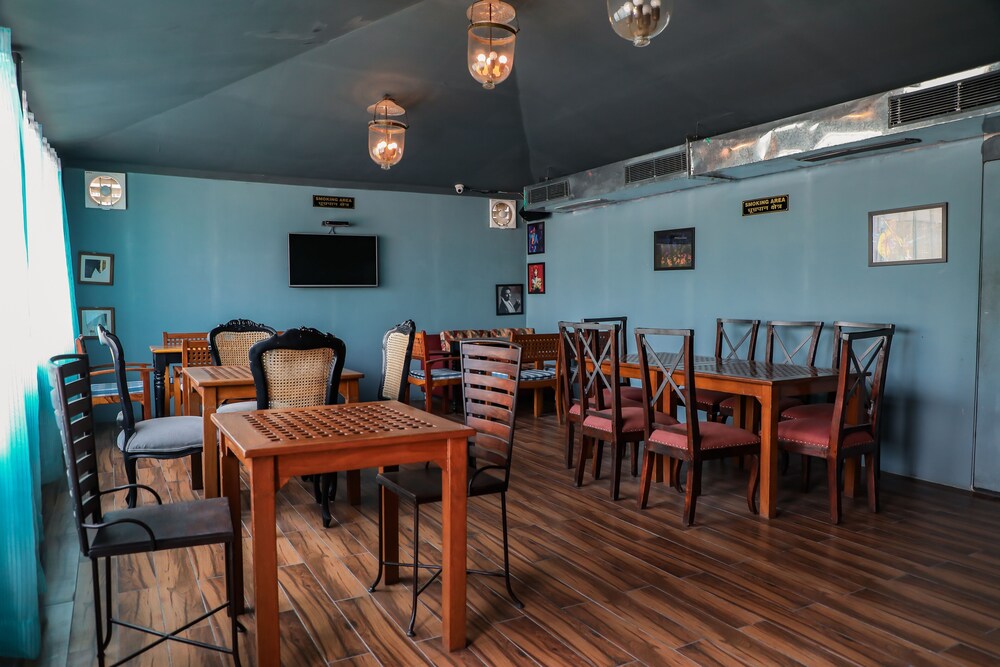 Hotel Shikha 38/59