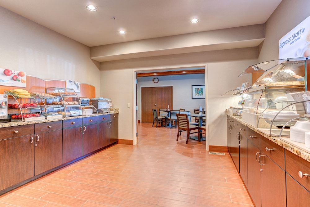 Holiday Inn Express Hotel And Suites Montrose Townsend 48/61