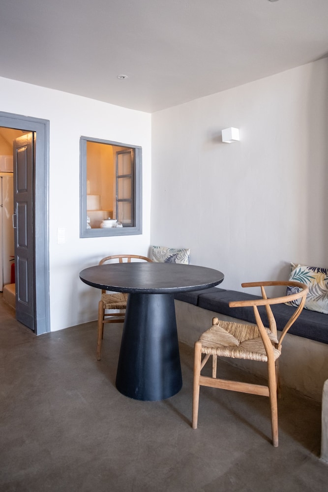 Alafouzou Cave Loft 20/38