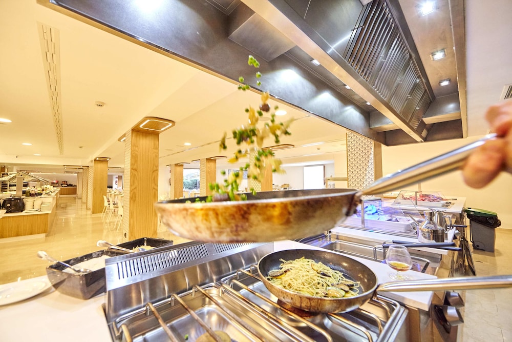 Mediterranean Bay Adults Only 31/49