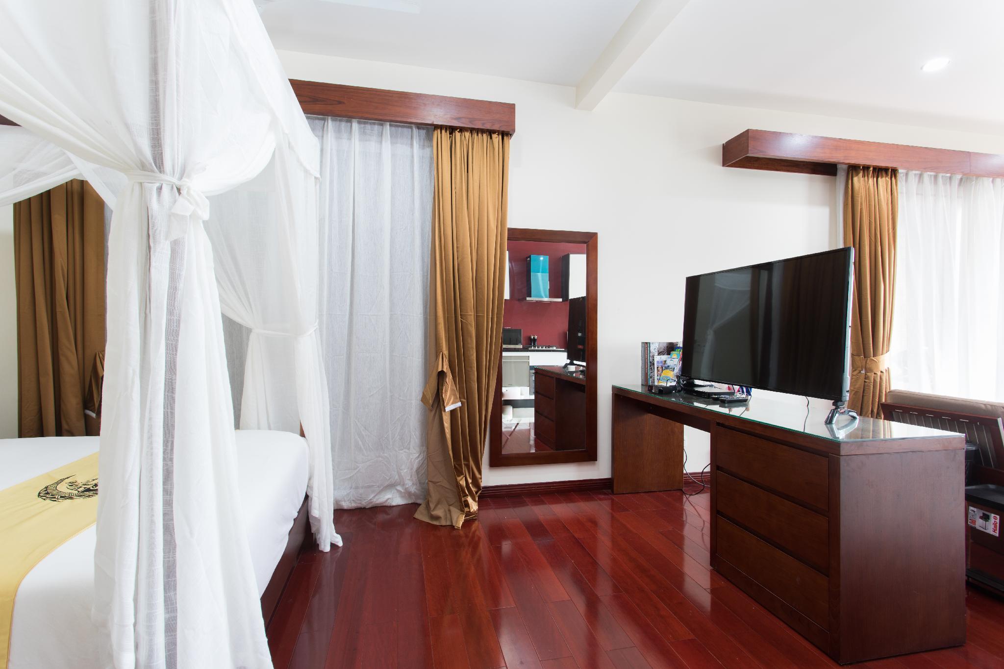 STANDARD, QUEEN BED
