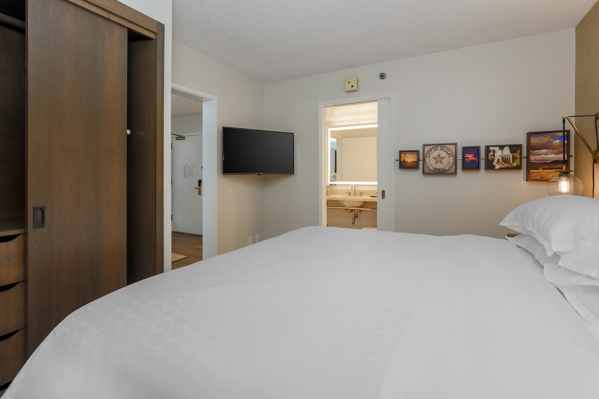 Room at SHERATON SUITES MARKET CENTER, DALLAS - TX