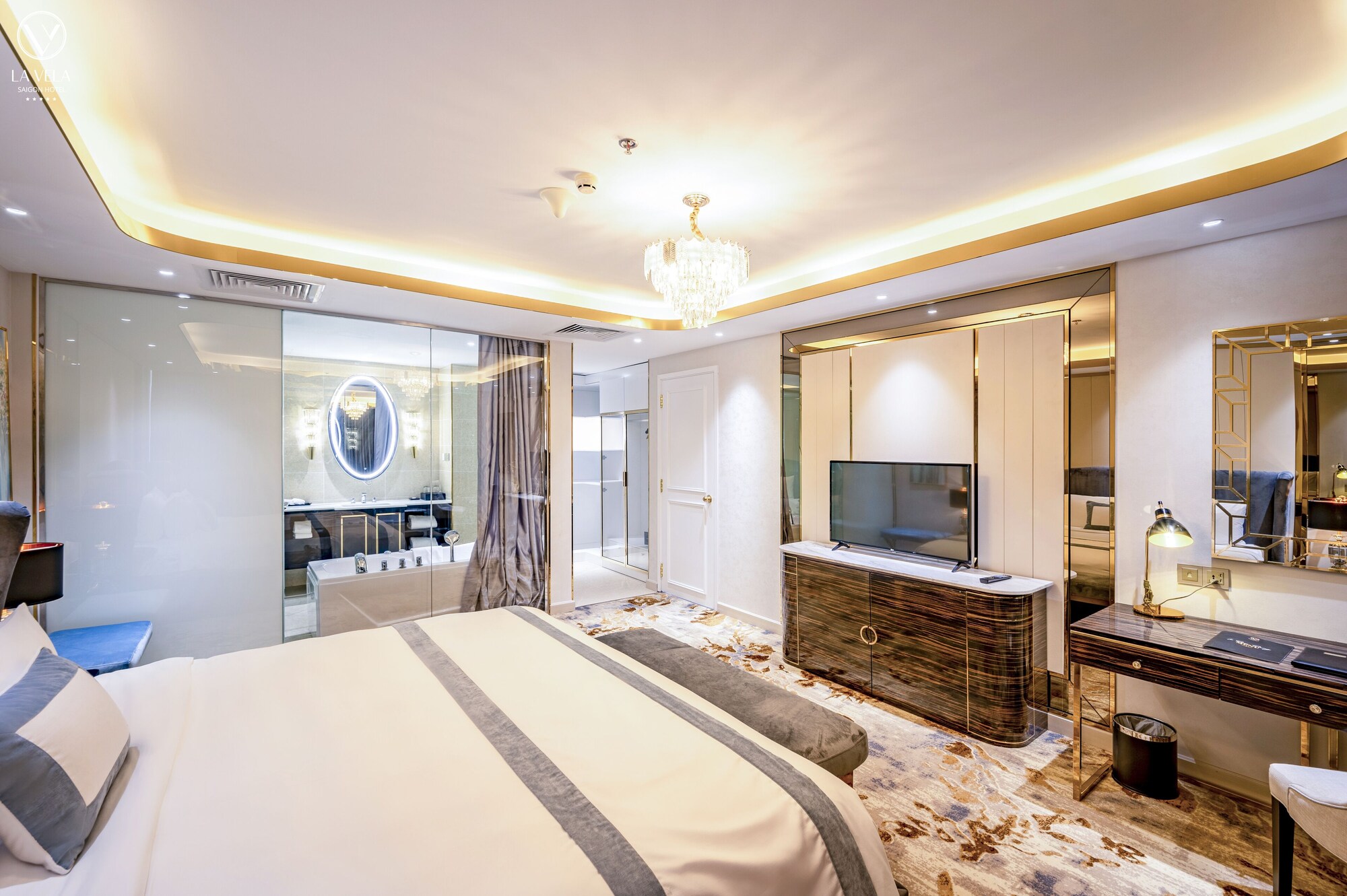 PRESIDENTIAL, LA VELA, SUITE, CLUB LOUNGE ACCESS