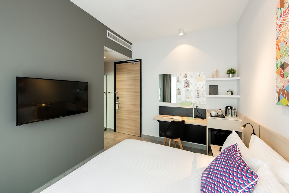The Canvas Hotel 23/42