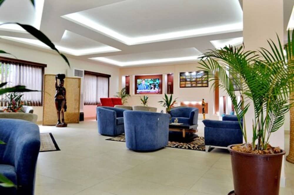 The Cape Hotel 2/50