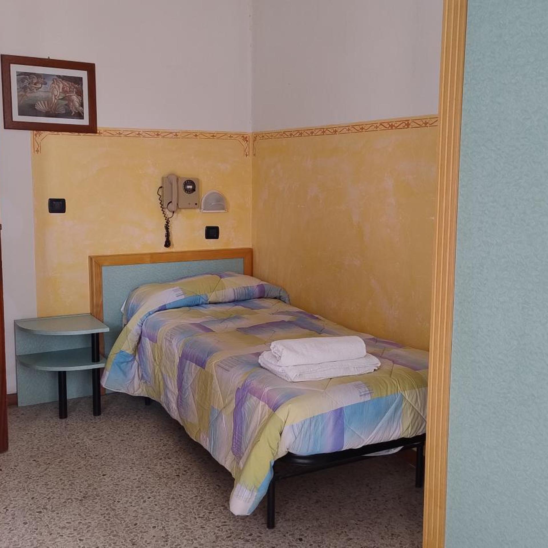 Room, Single, External Bathroom