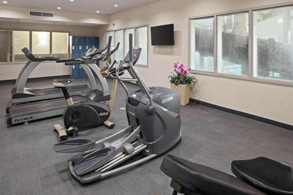 Home Inn and Suites Regina Airport 31/68