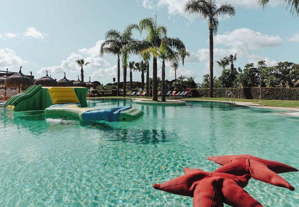 SO/Sotogrande Spa & Golf Resort Hotel 76/82
